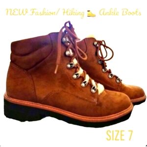 🆕 DSW Brown suede lace up boots with faux sheep inside & on tongue. 🆕🥾